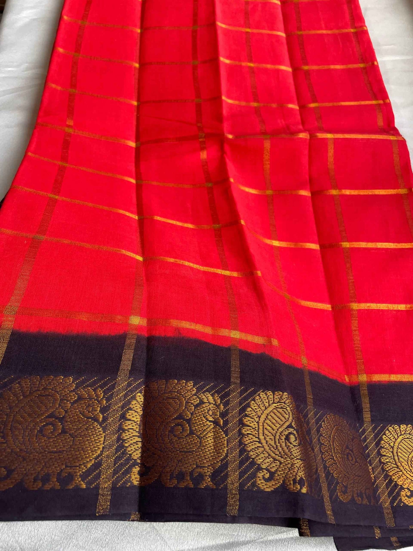 GANGA - Red & Black