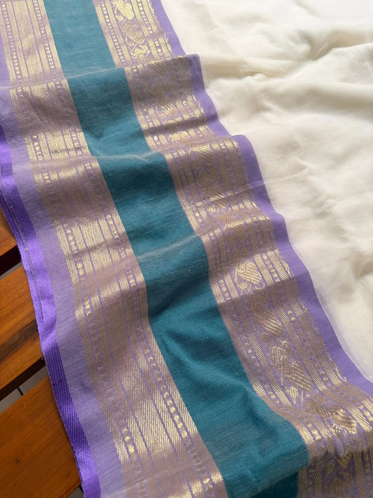Mul Cotton Kanchi Border Saree
