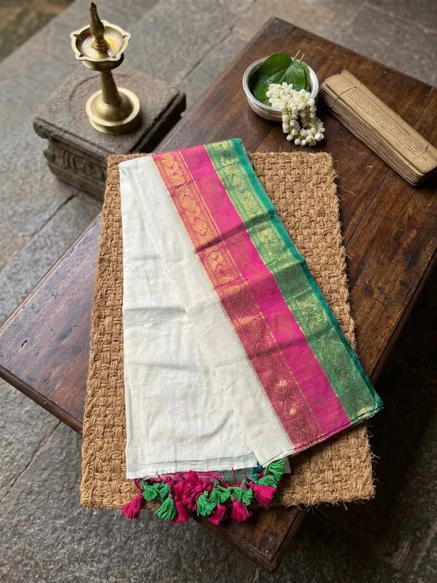Mul Cotton Kanchi Border Saree