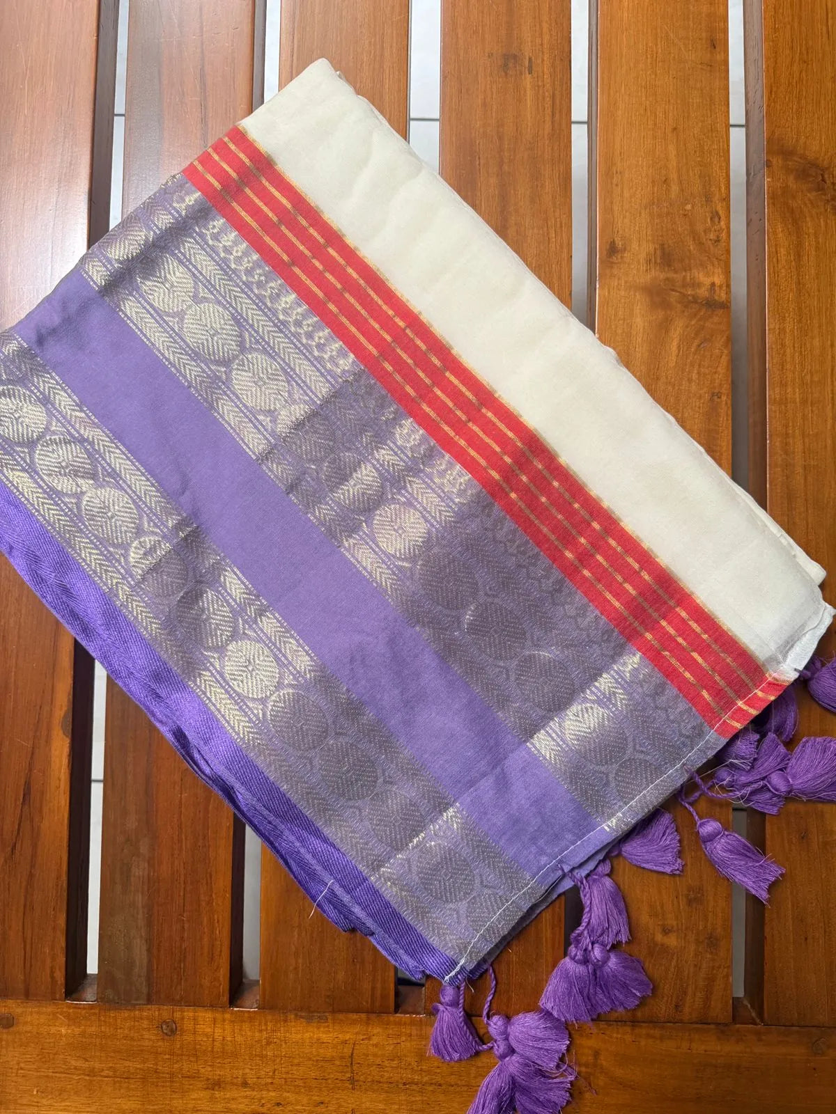 Mul Cotton Kanchi Border Saree