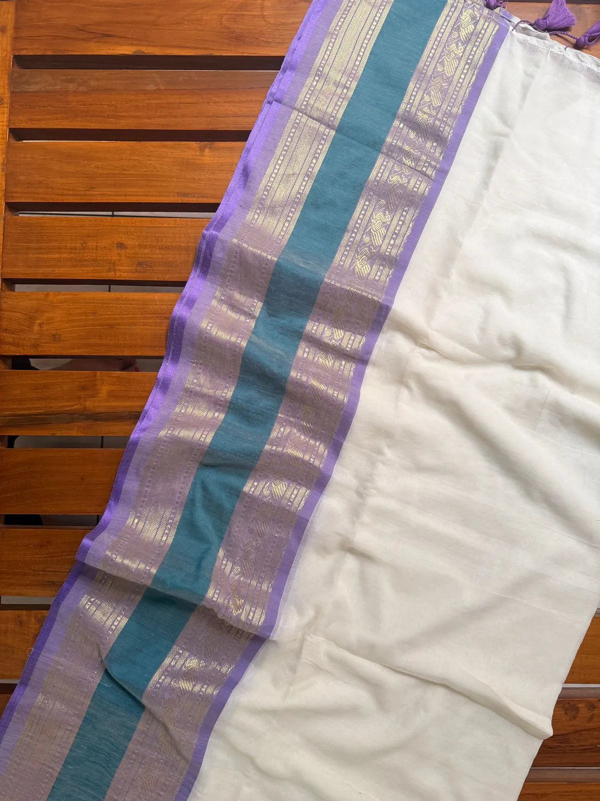 Mul Cotton Kanchi Border Saree