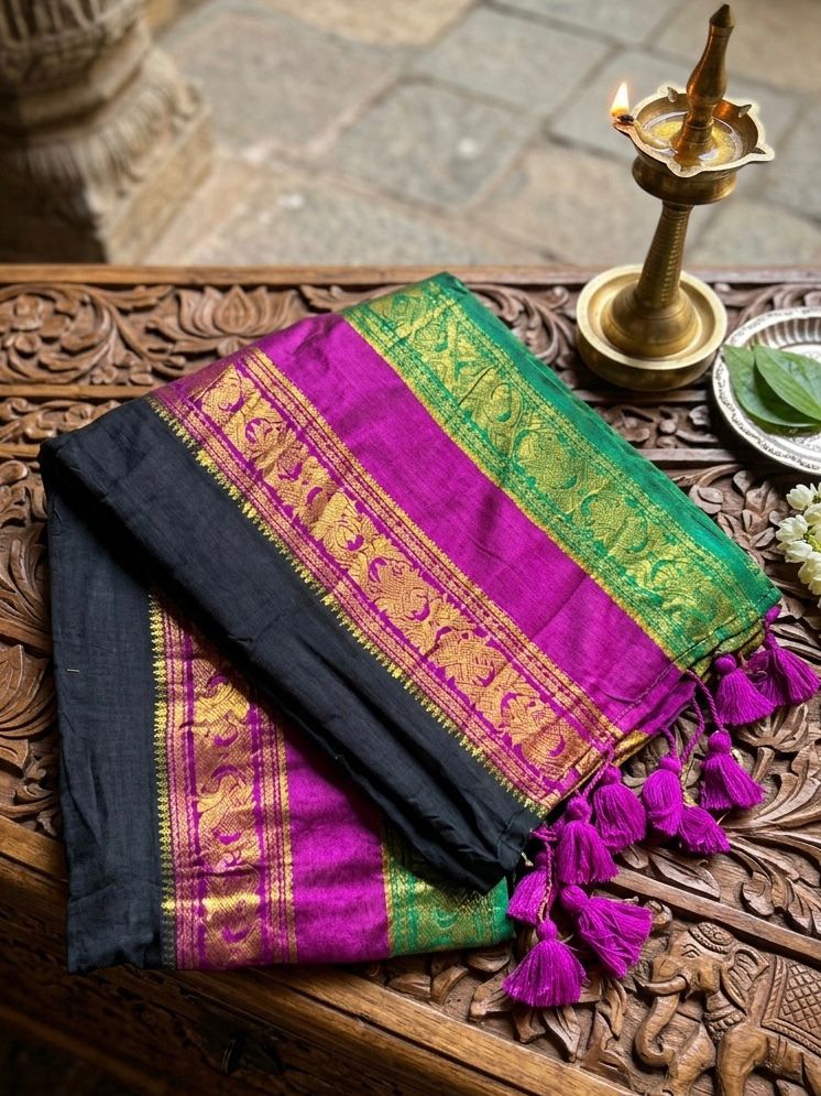 Mul Cotton Kanchi Border Saree