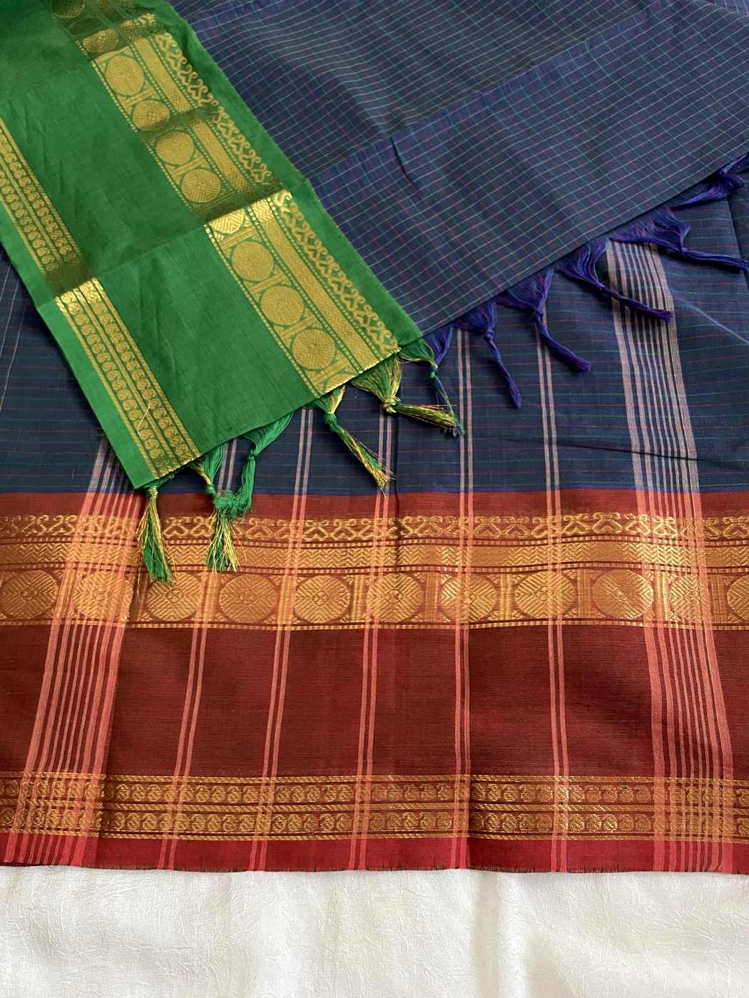 VARADA - Forest Green & Deep Navy