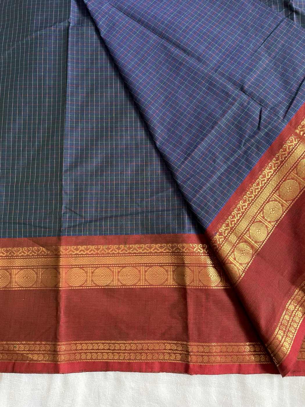 VARADA - Forest Green & Deep Navy